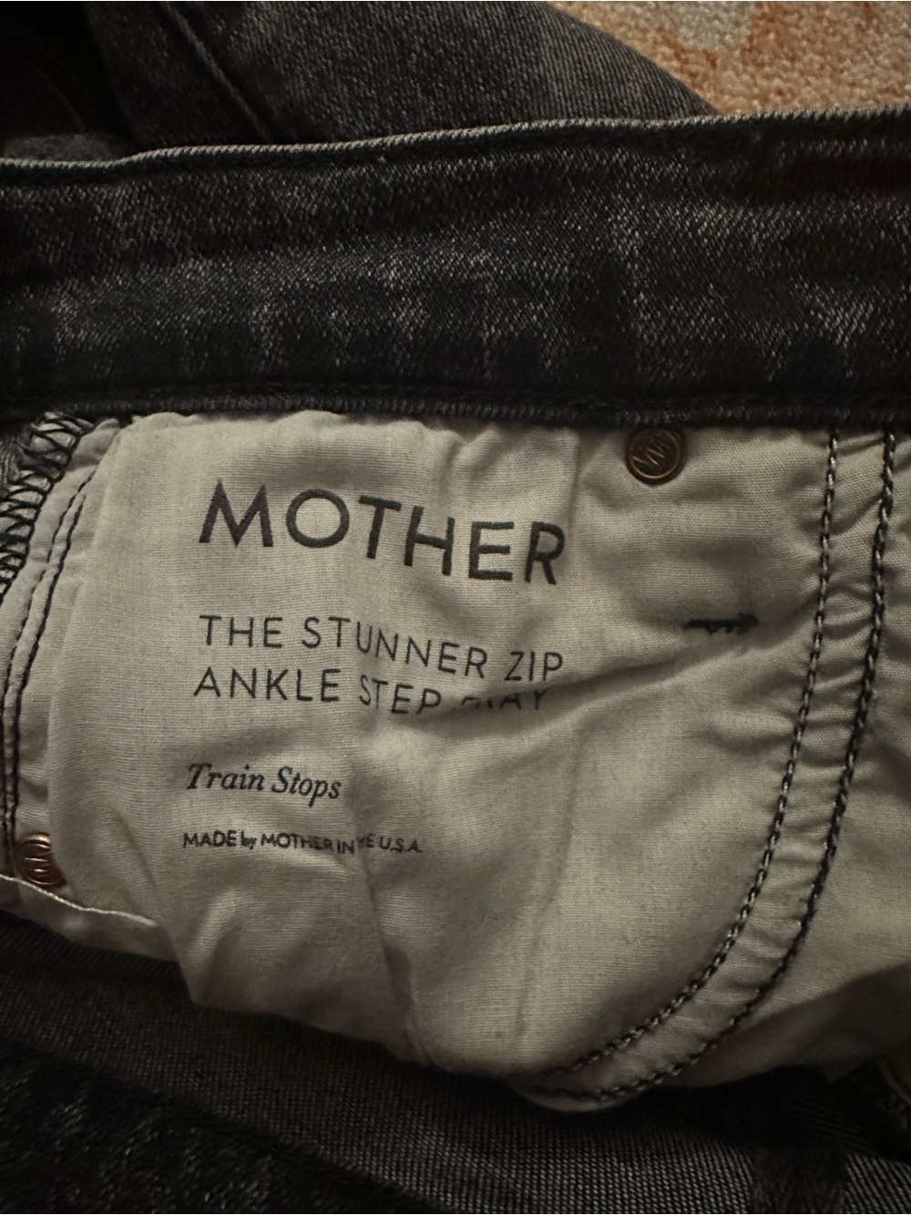 MOTHER - Stunner Zip Ankle Step Fray Skinny Jeans in Train Stops grey size 24 - Picture 3 of 12
